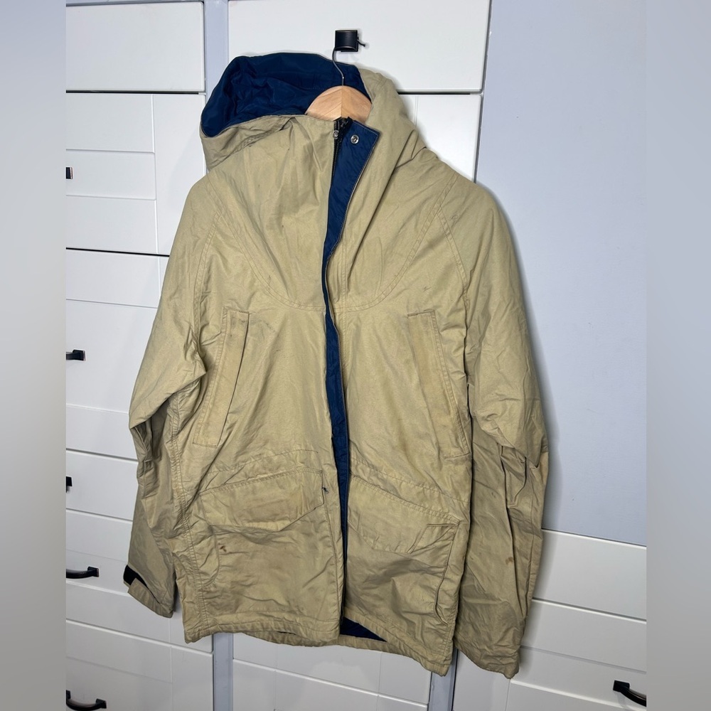 Banana equipment,large Gore-Tex, jacket dome, and zip closure tan